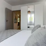 Апартаменти Reza Luxury