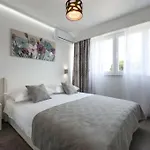 Апартаменти Reza Luxury *