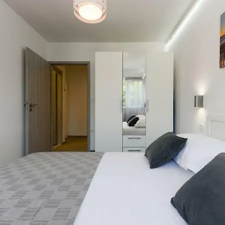 Reza Luxury Apartamento *