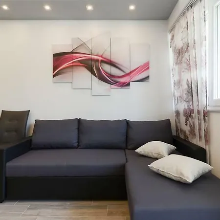 Reza Luxury דירה *