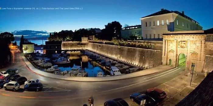 Апартаменти Reza Luxury Задар