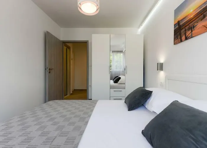 Reza Luxury Апартаменти *