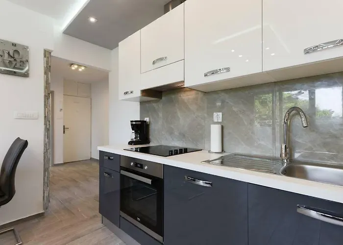 Reza Luxury Задар