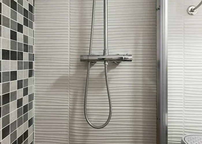 Апартаменти Reza Luxury *