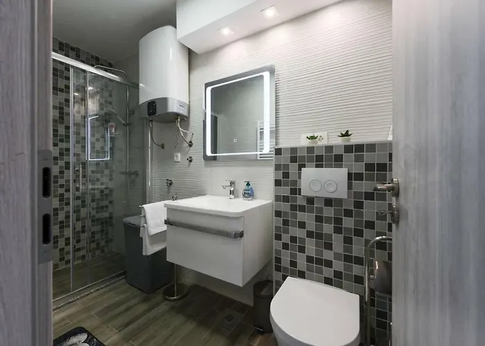 Апартаменти Reza Luxury *